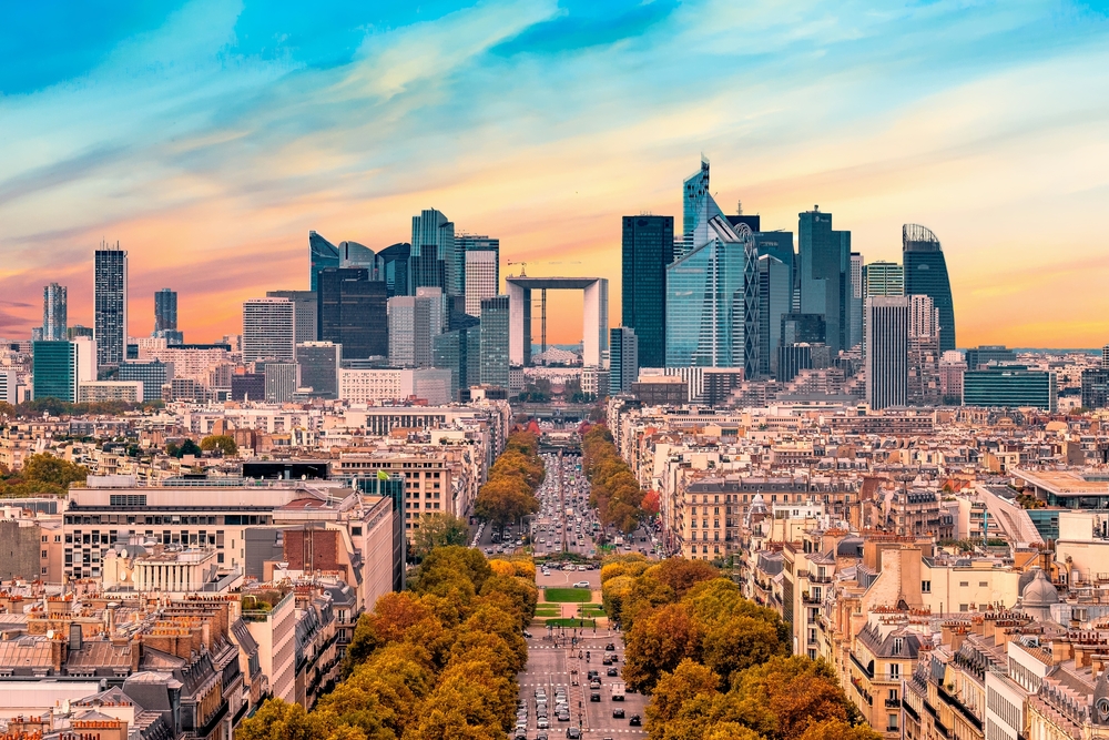 La Defense Hauts de Seine shutterstock 712036297,