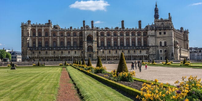 Saint Germain en Laye Yvelines shutterstock 278384138, Vakantiehuizen in de Auvergne