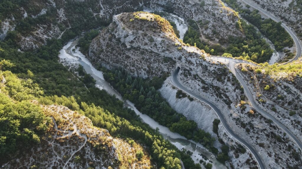 unsplash meren provence gorges de la meouge, 10 mooiste meren en zwemplekken in de Provence