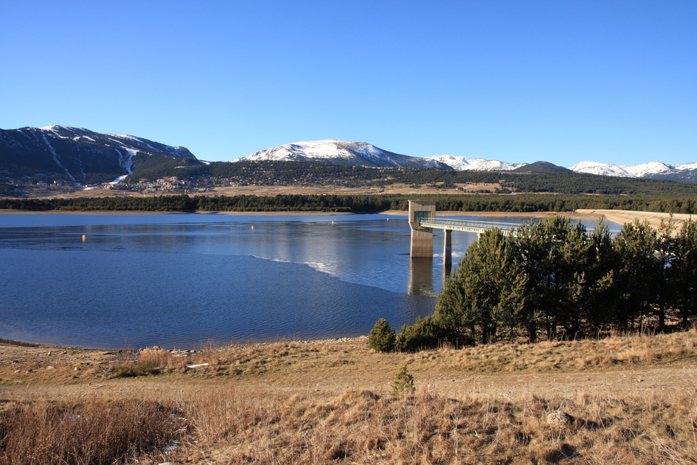 Lac de Matemale meren pyreneeen shutterstock 582759610, Franse Pyreneeën