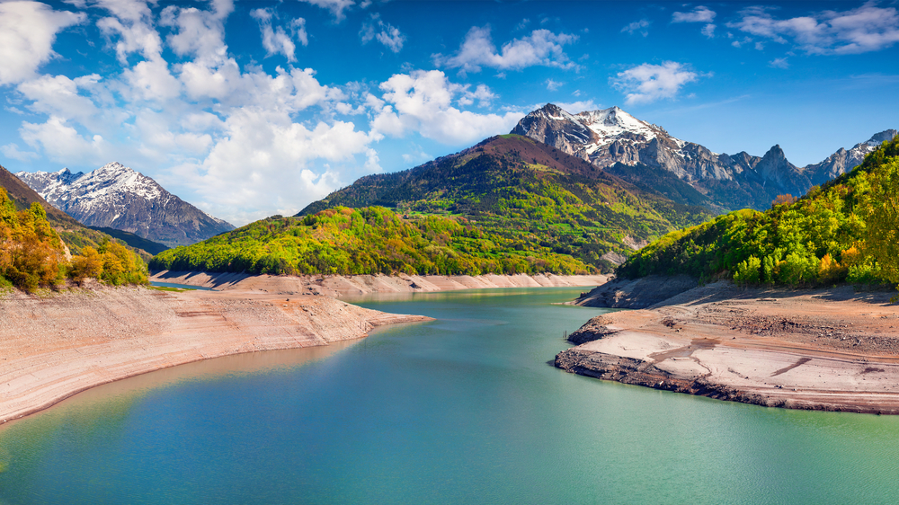 Lac du Sautet meren Franse Alpen shutterstock 592445525, Mooie meren in de Franse Alpen