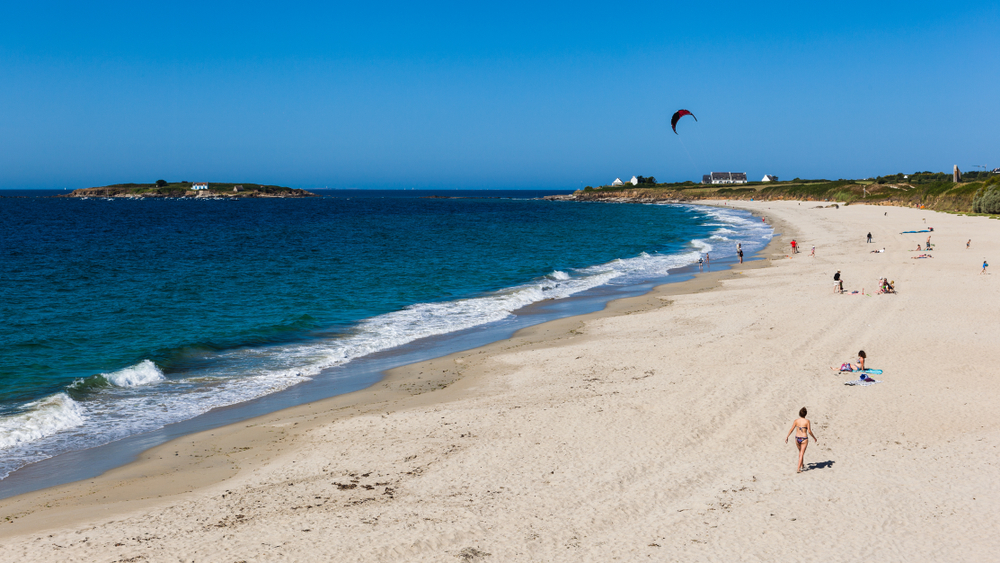 Plage de Tahiti stranden bretagne shutterstock 1472905433, stranden in Bretagne