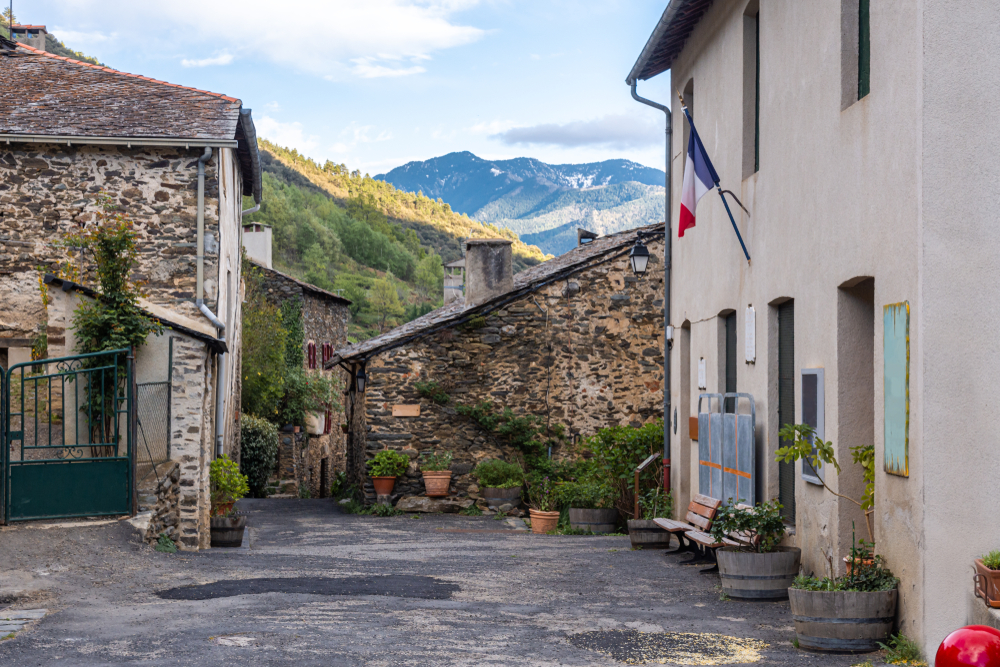 evol pyreneeen dorpjes shutterstock 1569965941, mooie dorpjes en stadjes Franse Pyreneeën