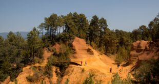 Okerkliffen in de Luberon Zuid Frankrijk, Luberon