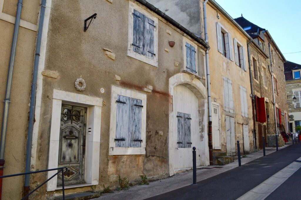 Avallon straatje PVF, De mooiste dorpjes en kastelen in het noorden van de Morvan