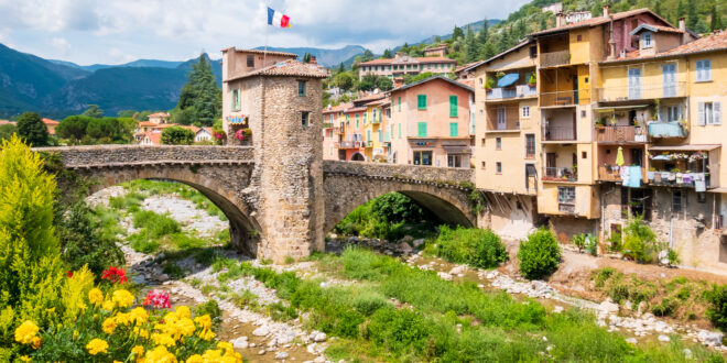 Sospel Alpes Maritimes shutterstock 1507853336, dorpjes in Alpes-Maritimes.