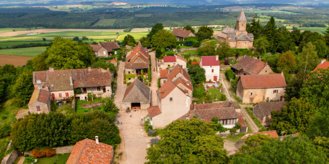 Brancion Bourgogne shutterstock 1600150054, stedentrip in Frankrijk