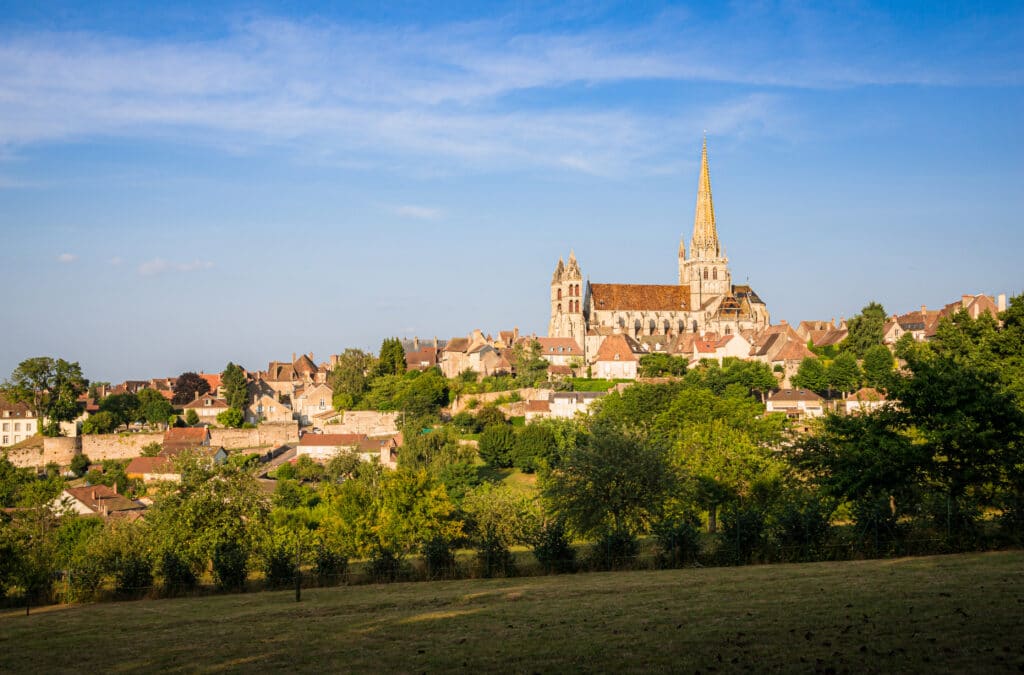 Autun Bourgogne shutterstock 1654140331, Bourgogne