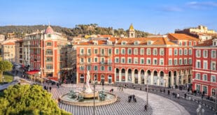 Place Massena Nice Alpes Maritimes shutterstock 1057186490, Natuurplekken Zuid-Frankrijk