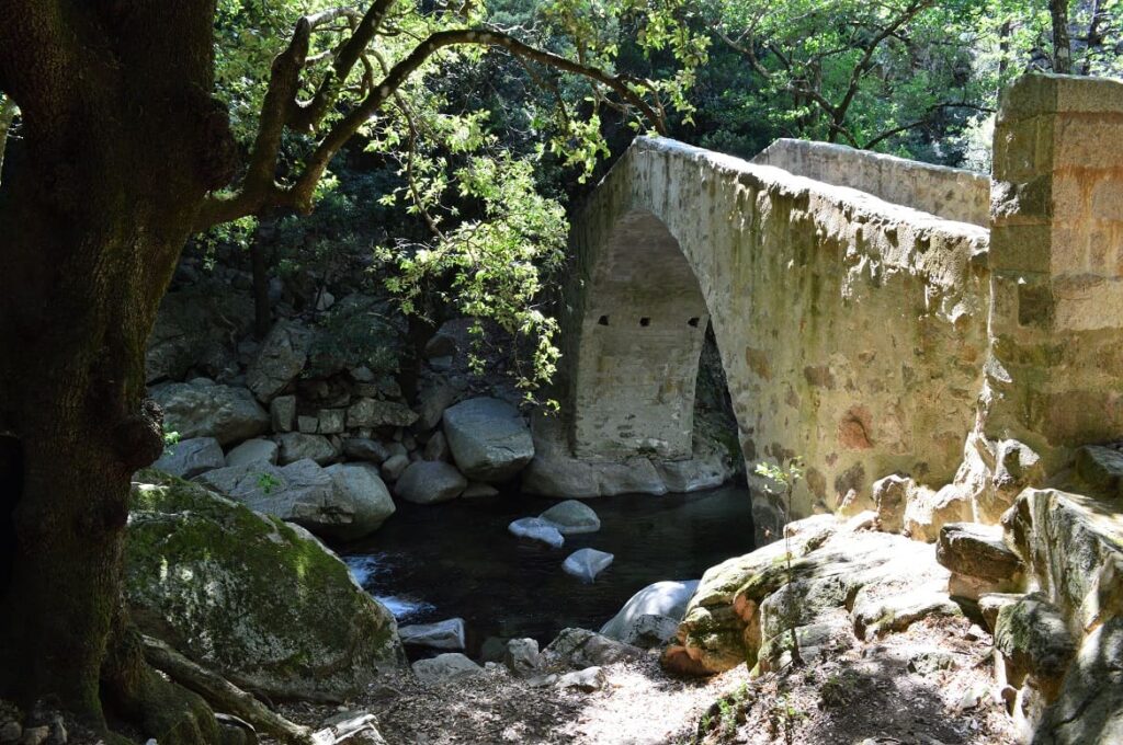 Pont de Zaglia PVF, Wandelen Corsica
