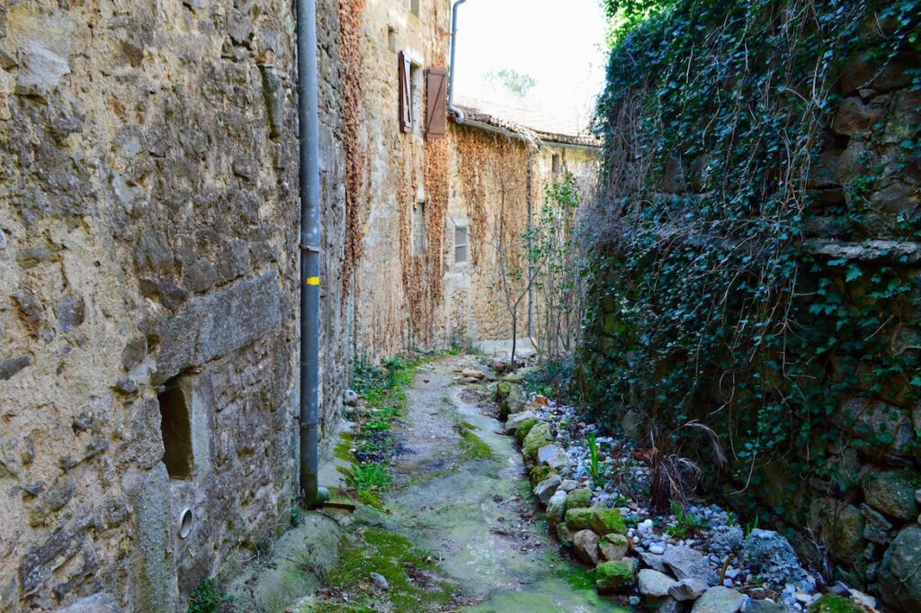 Steegje les Avelas PVF, Wandelen Ardèche