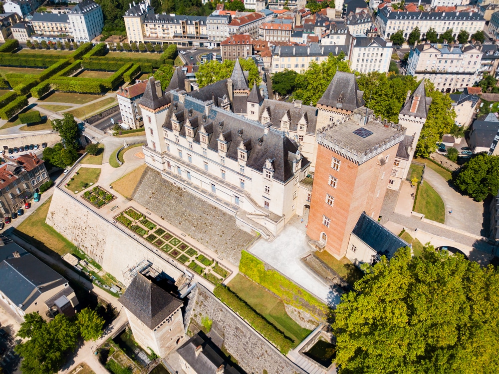 kasteel van pau 1923216524, 15 mooiste bezienswaardigheden van Zuidwest-Frankrijk