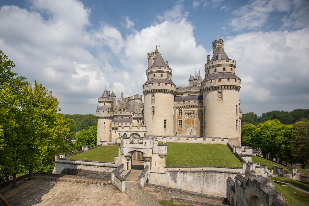 Chateau de Pierrefonds Oise Hauts de France min shutterstock 1716551215, Oise