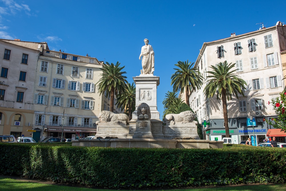 Place Foch Ajaccio Corsica shutterstock 1687588648, bezienswaardigheden in Ajaccio