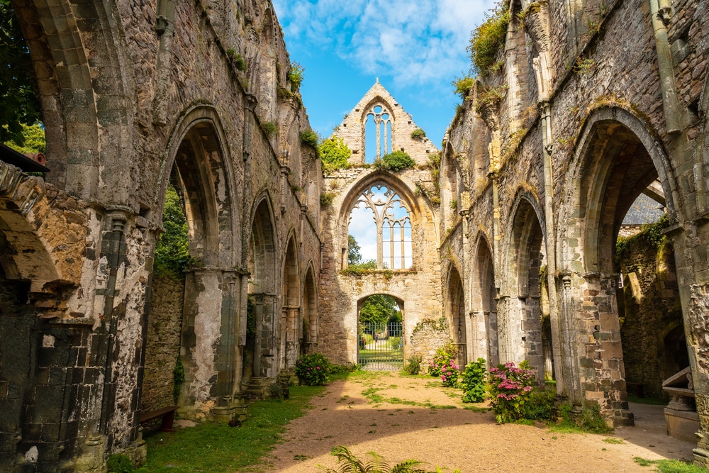 Abdij Beauport Paimpol Cotes dArmor Bretagne shutterstock 2025533579, bezienswaardigheden Côtes d'Armor