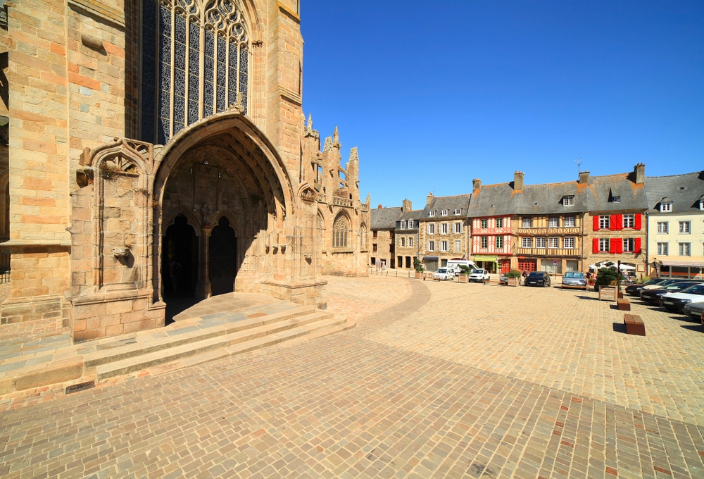 Treguier Cotes dArmor Bretagne shutterstock 1303104370, cotes d'armor