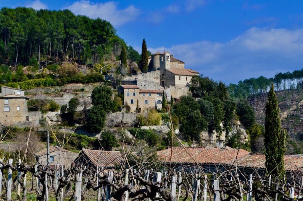 Vernon chateau eglise PVF, wandelen in de Ardèche