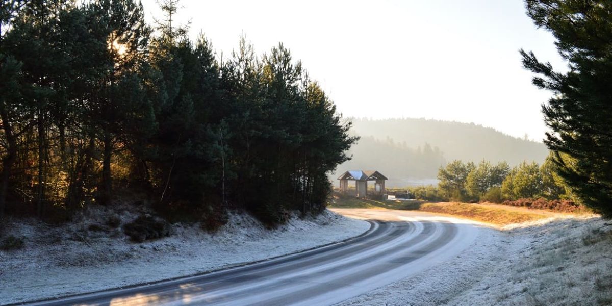 Weg naar Lac de Pierre Percee zininfrankrijk header, kamperen in zuid-frankrijk