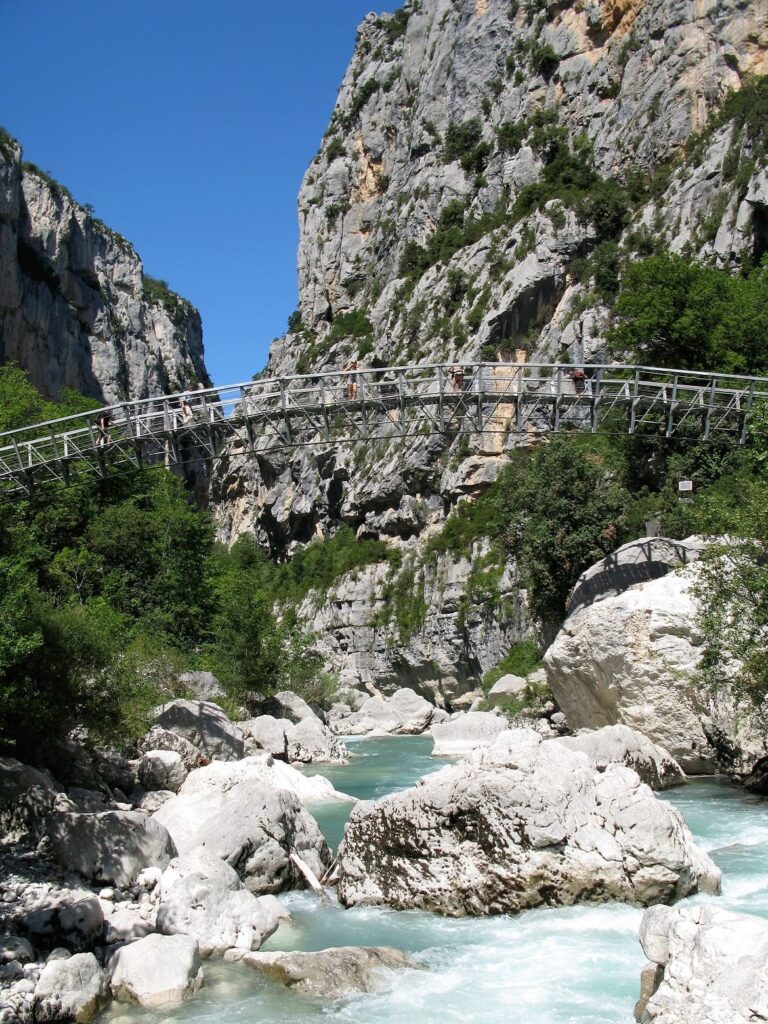 De Gorges du Verdon met daaroboven een loopbrug