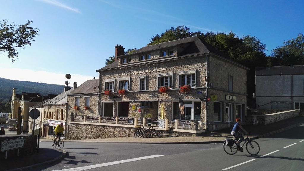 Les Boucles de Meuse, bezienswaardigheden in de Franse Ardennen