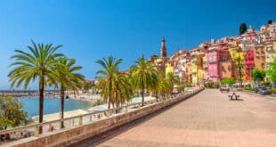 Menton shutterstock 692903887, 8 redenen voor een vakantie aan de côte d'azur