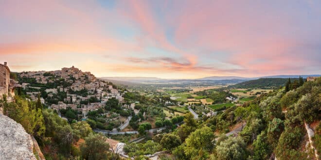 Luberon 1638125845, Stad en natuur Frankrijk