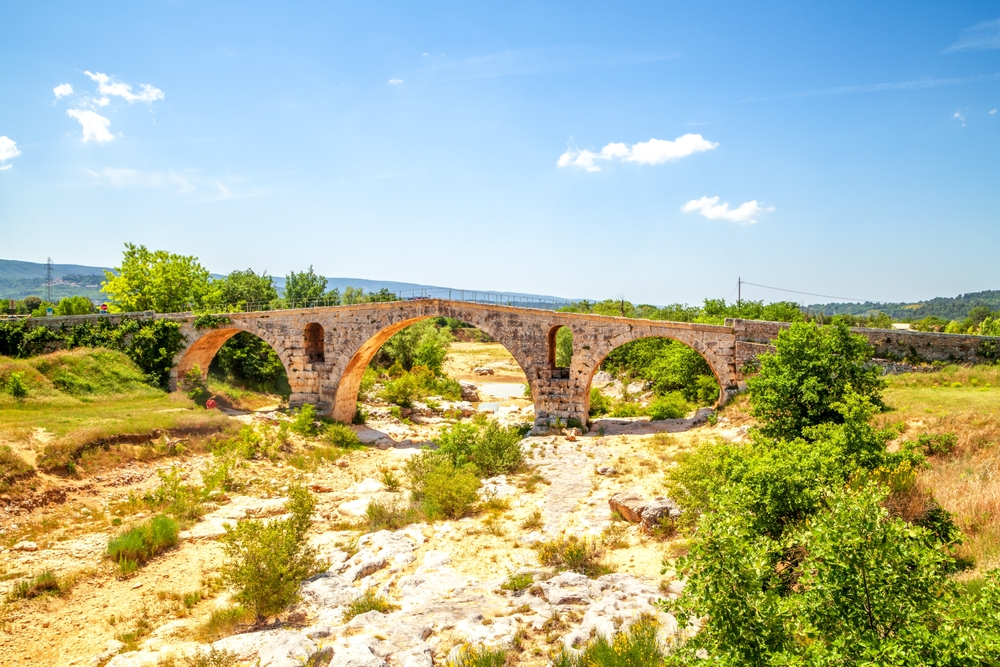 Pont Julien Vaucluse 2227132023, Bezienswaardigheden in de Vaucluse