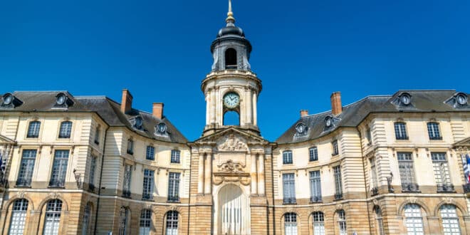 Place De La Mairie Rennes 1189499266 660x330, Zininfrankrijk.nl