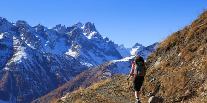 Nationaal Park Les Ecrins wandelen Franse Alpen shutterstock 517862245, Kleine camping Bretagne