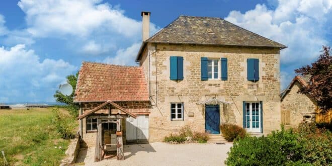 Natuurhuisje in Coubjours header, campings in de Dordogne met een zwembad