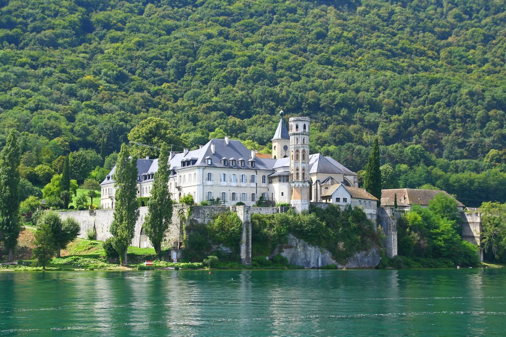 abdij van Hautecombe Lac du Bourget shutterstock 1636399036, Lac du Bourget