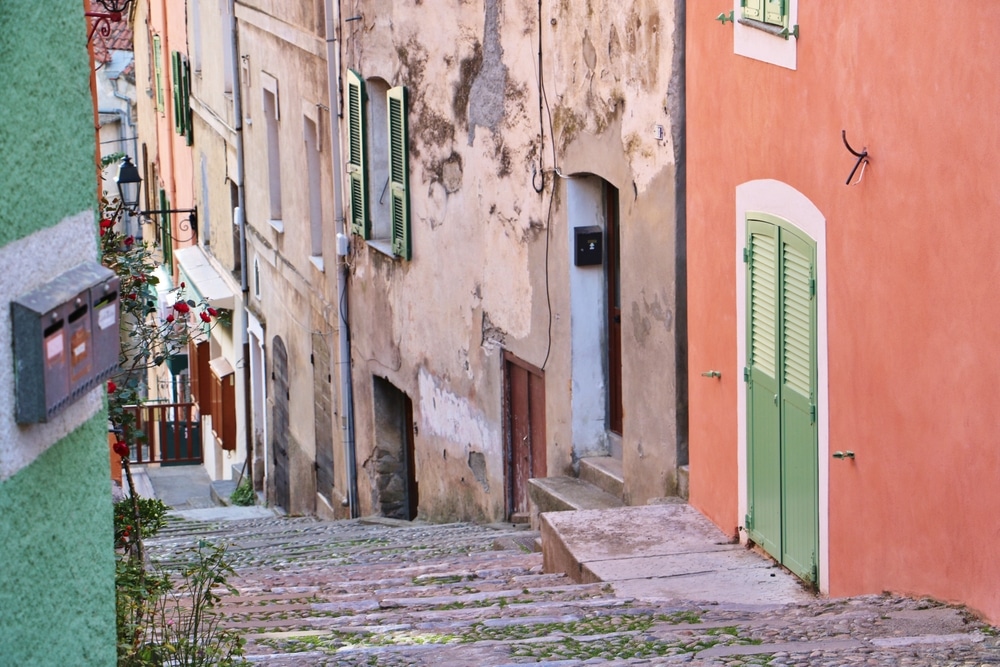 straatje Corte Corsica Frankrijk shutterstock 2405660493, Corte