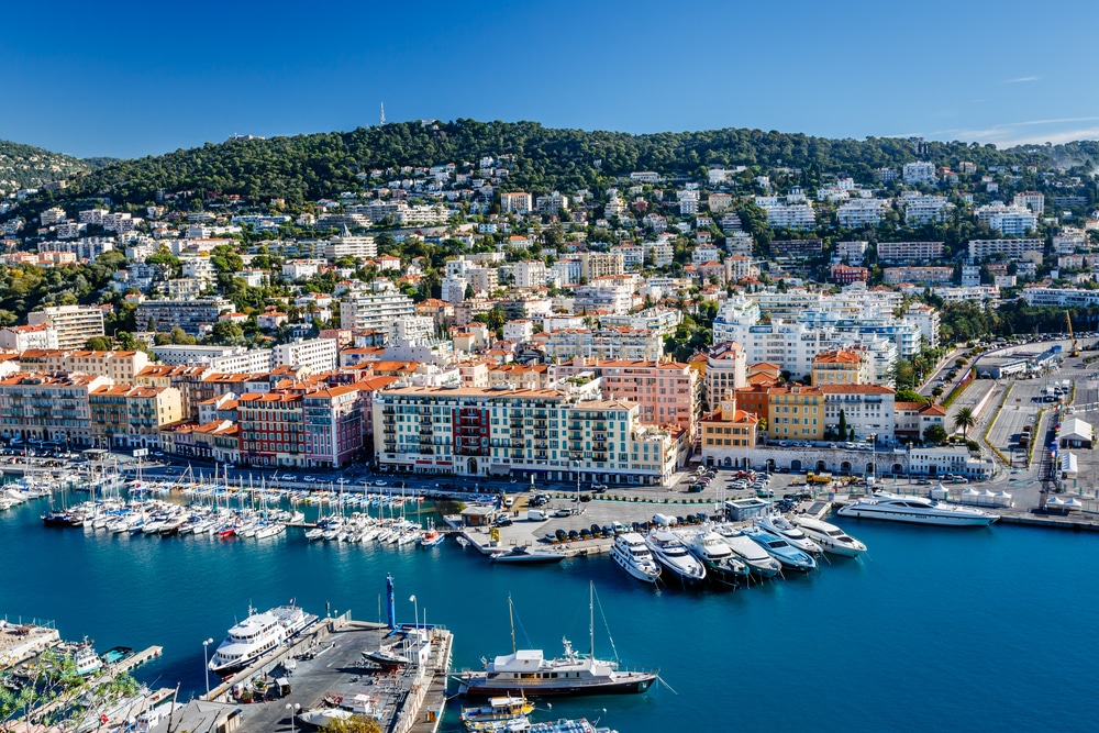 Port Lympia haven van Nice Cote dAzur Zuid Frankrijk shutterstock 137013548, Nice