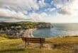 bankje met uitzicht op Falaise dAval etretat krijtrotsen normandie shutterstock 2230323185, Sentier des Roches