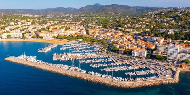 haven Sainte Maxime cote dazur zuid frankrijk shutterstock 2196807865, Port Grimaud