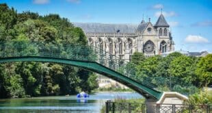 le jard en saint etienne kathedraal chalons en champagne champagnestreek noord frankrijk shutterstock 2509940911, natuurhuisjes Noord-Frankrijk