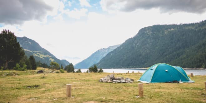 bivouacs wildkamperen bivakkeren aan een meer in de pyreneen frankrijk st 1427144711, bivakkeren in Frankrijk
