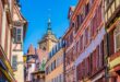 Kleurrijke gevels van huizen in Colmar, Kastelen