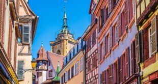 Kleurrijke gevels van huizen in Colmar, Colmar